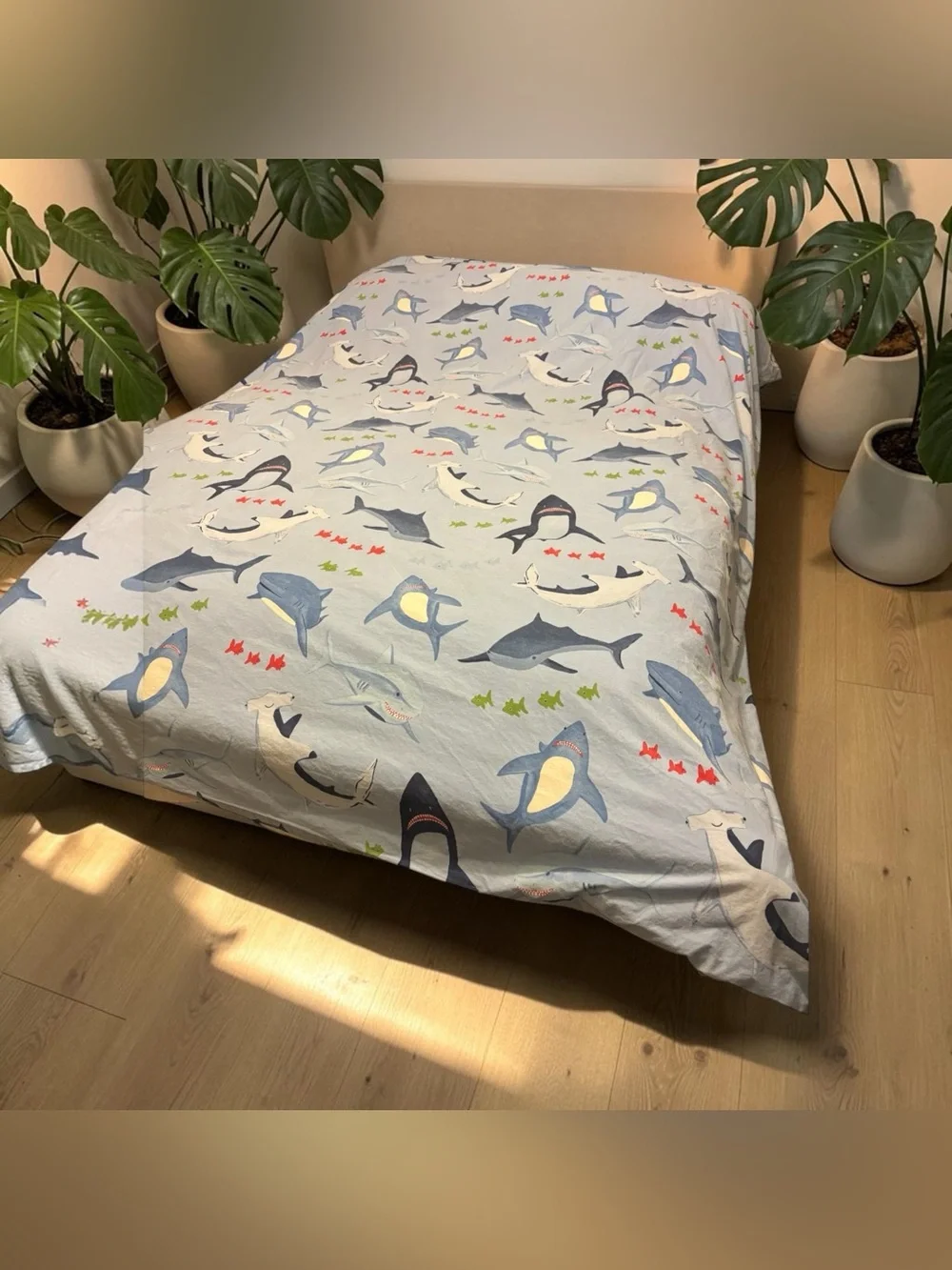 Pottery Barn Kids Shark Bite Duvet Cover Queen Full Light Blue Ocean School Fish